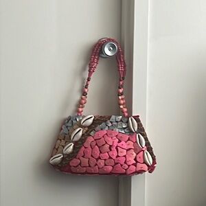 Vantage hand bag. Hand made with real seashells and beads. Brand new.
